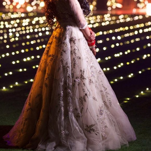 Classy Wedding Reception Gown - Ivory & Golden intricate design - Picture 3 of 3